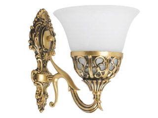Firma Technolux stworzyla kolekcję złotych lamp Korynt