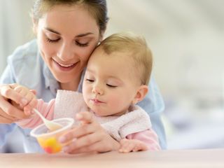 Rozszerzanie diety niemowlaka - 5 wskazówek.