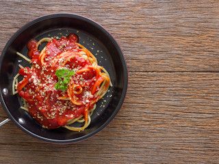 Jak wykorzystać resztki przecieru pomidorowego?