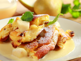 Kaiserschmarn, czyli cesarski placek z sosem waniliowym