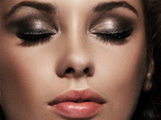 Jak używać eyelinera? - sposoby na idealną kreskę