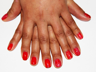 Trwały i profesjonalny manicure w domu? To możliwe! Poznaj wyjątkowe lakiery Maybelline SuperStay!