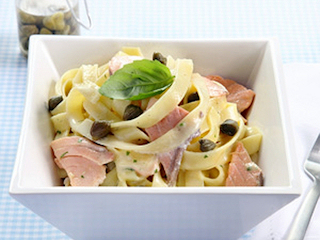 Tagliatelle z łososiem