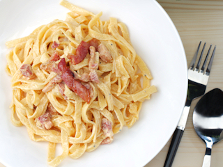 Klasyczna carbonara na romantyczny wieczór…